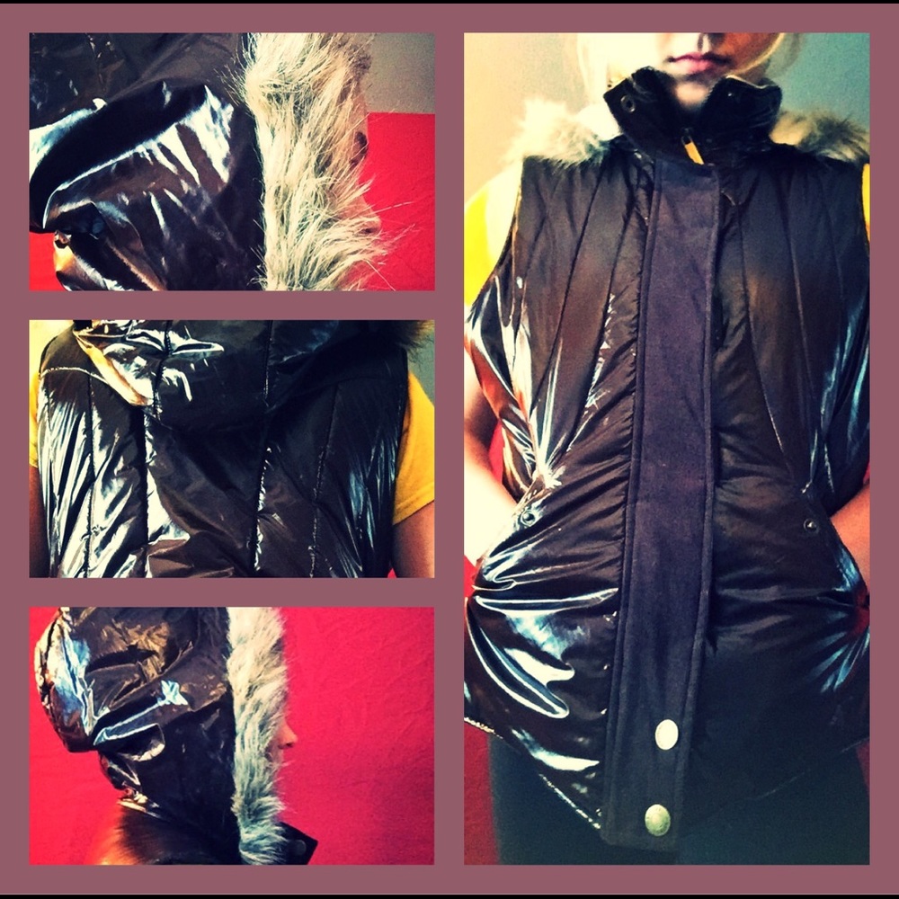 A Maurices coat vest 40$